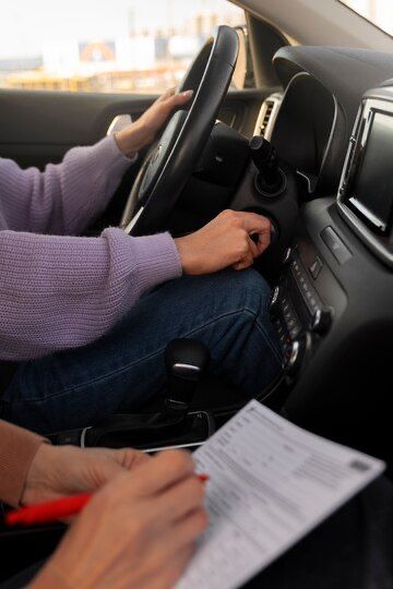 Class B Private Car (Manual and Automatic) Driving image 1